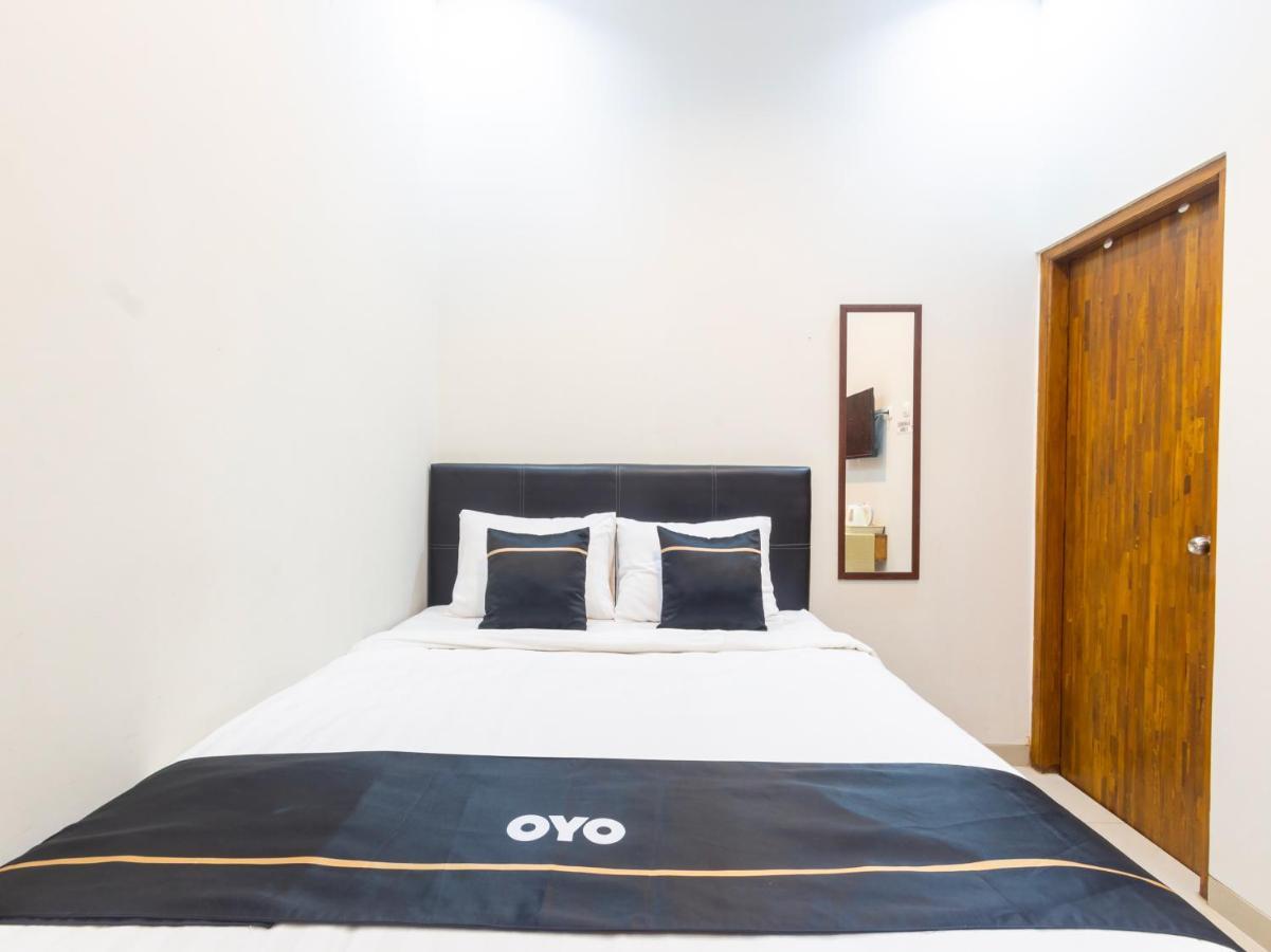 Super Oyo Collection O 3280 Cendhani Raras Hotel ยอกยาการ์ตา ภายนอก รูปภาพ